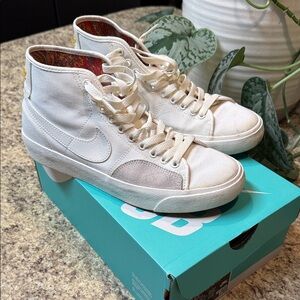 Nike SB Blazer Court Mid Sneakers
